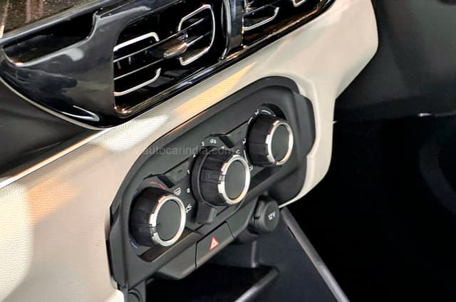 Ac Vents Front Image - 2082